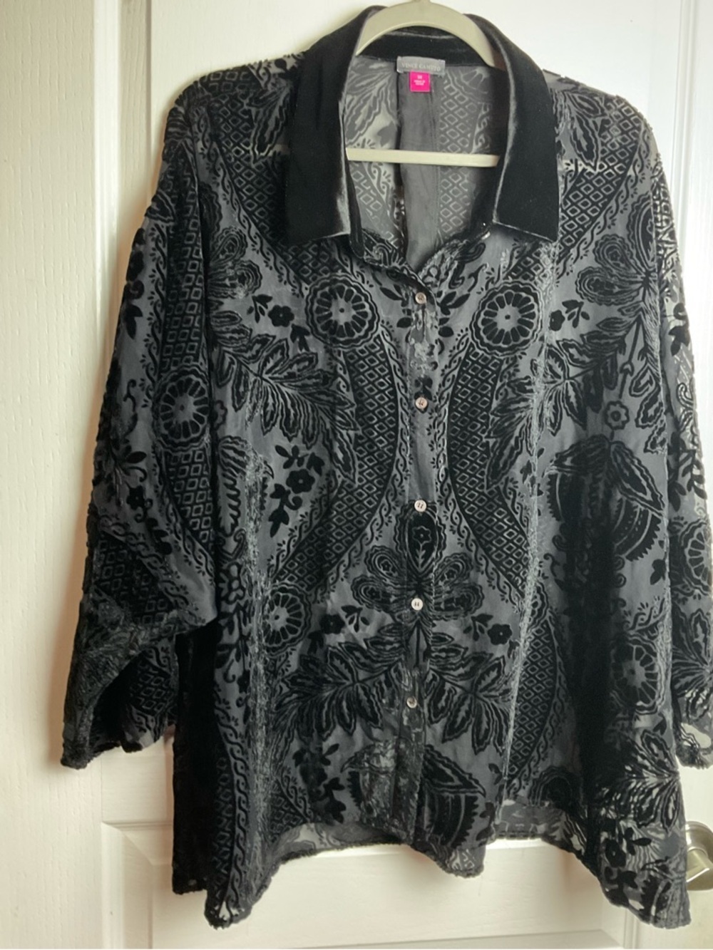 Vince Camuto Sheer Velvet Burnout Blouse Black 3X NWT - Picture 2 of 11